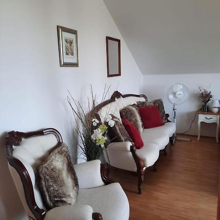 Apartman Мікулов Екстер'єр фото
