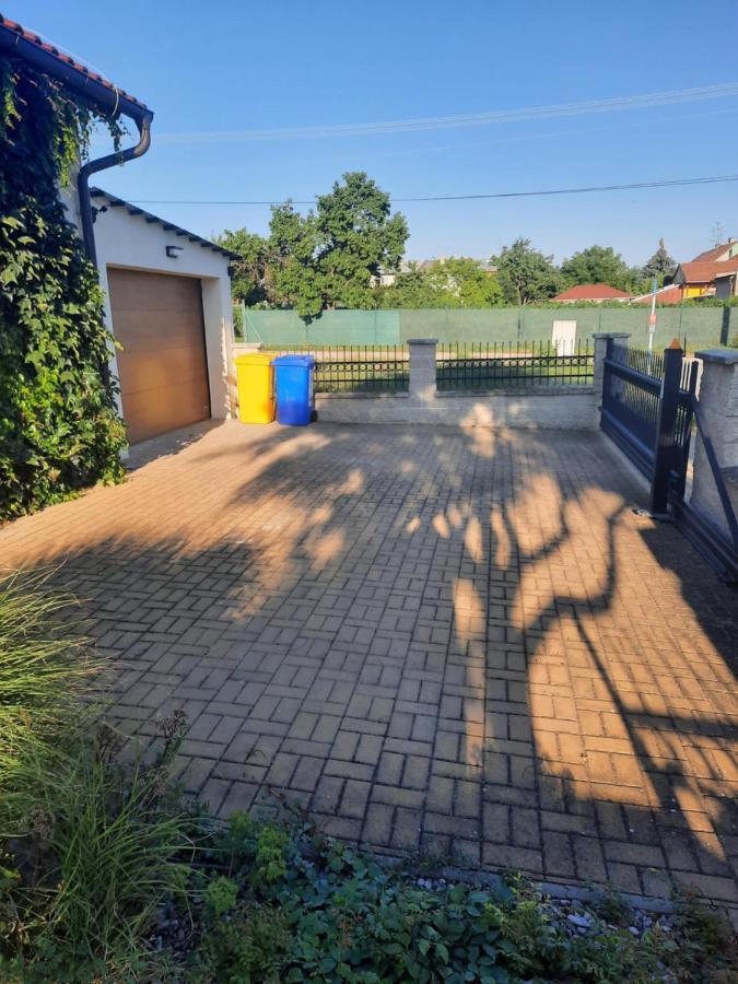 Apartman Мікулов Екстер'єр фото